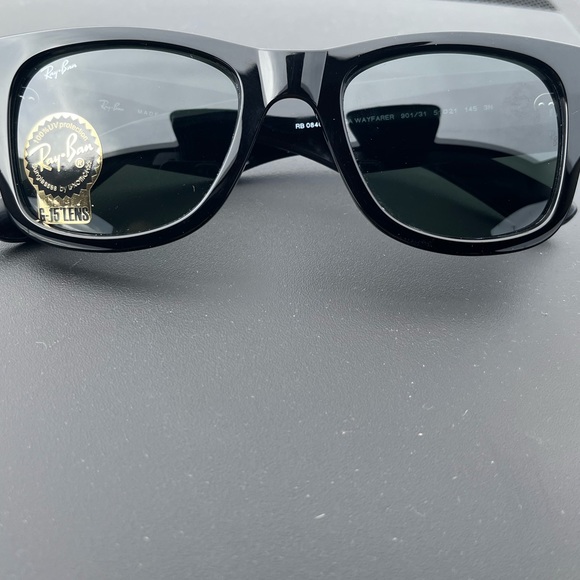 Ray-Ban Black Sunglasses - Picture 5 of 13